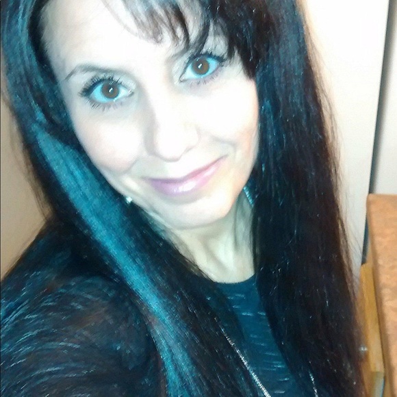 Meet your Posher, Michelle - Picture 1 of 1